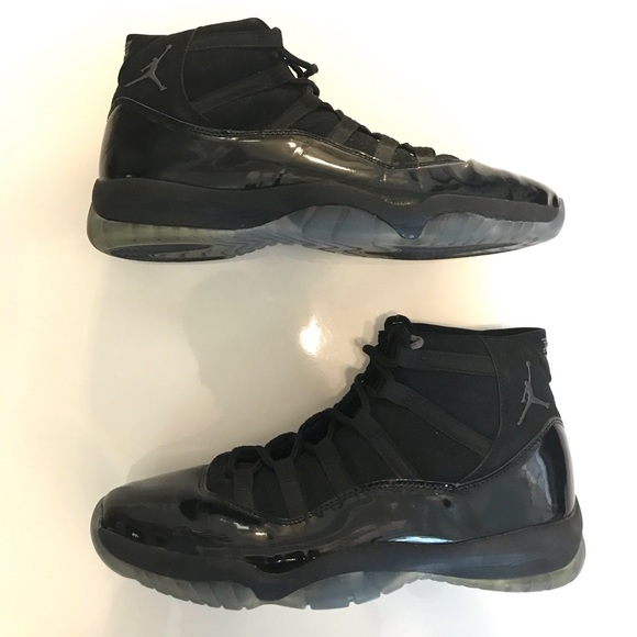 jordan 11 cap and gown size 13